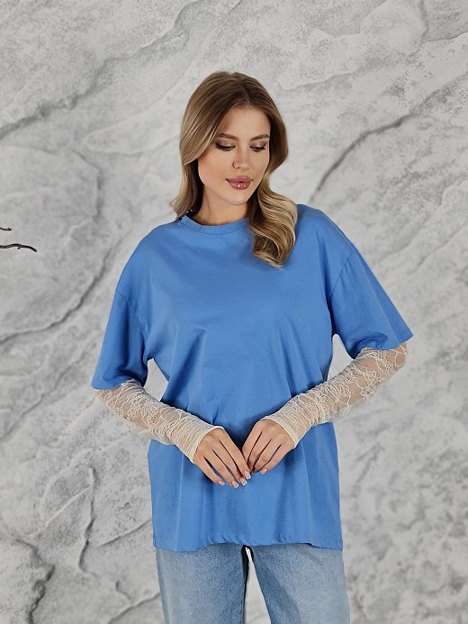 Лонгслив Vicolo с кружевными рукавами голубой