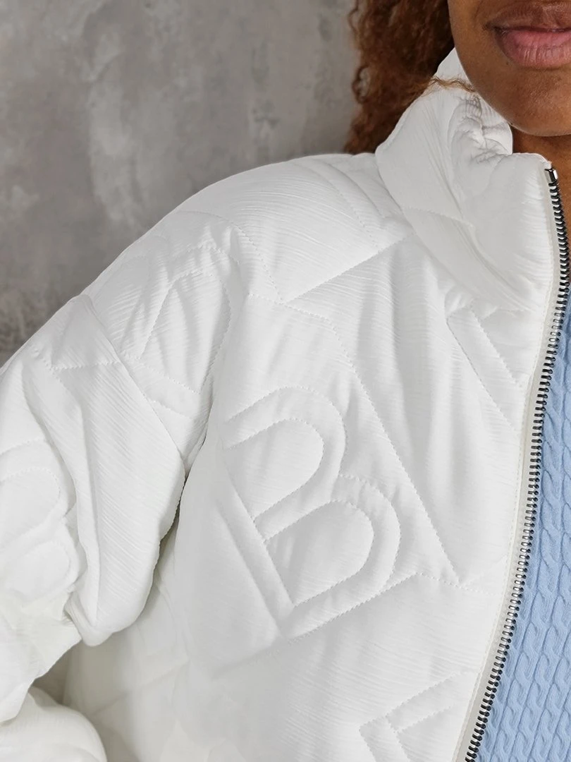 Куртка Barbara Alvisi с буквами и высокой молнией белая, фотография №6