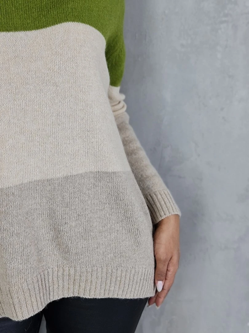 Джемпер Cashmere Blend трёхцветный с высоким горлом хаки/крем/бежевый, фотография №4