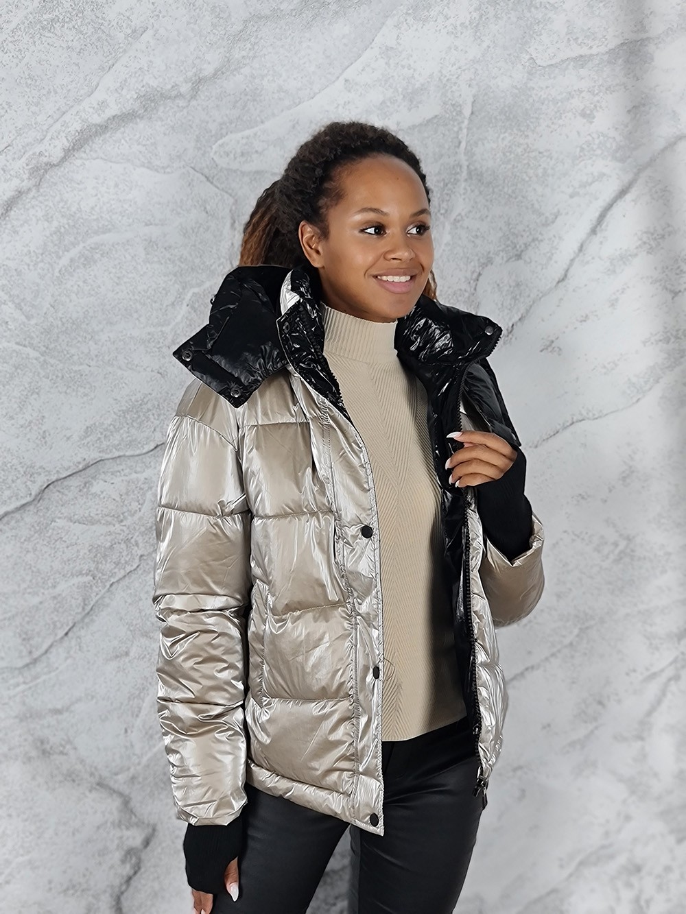 Куртка Monte Cervino с черным капюшоном золотая, фотография №1