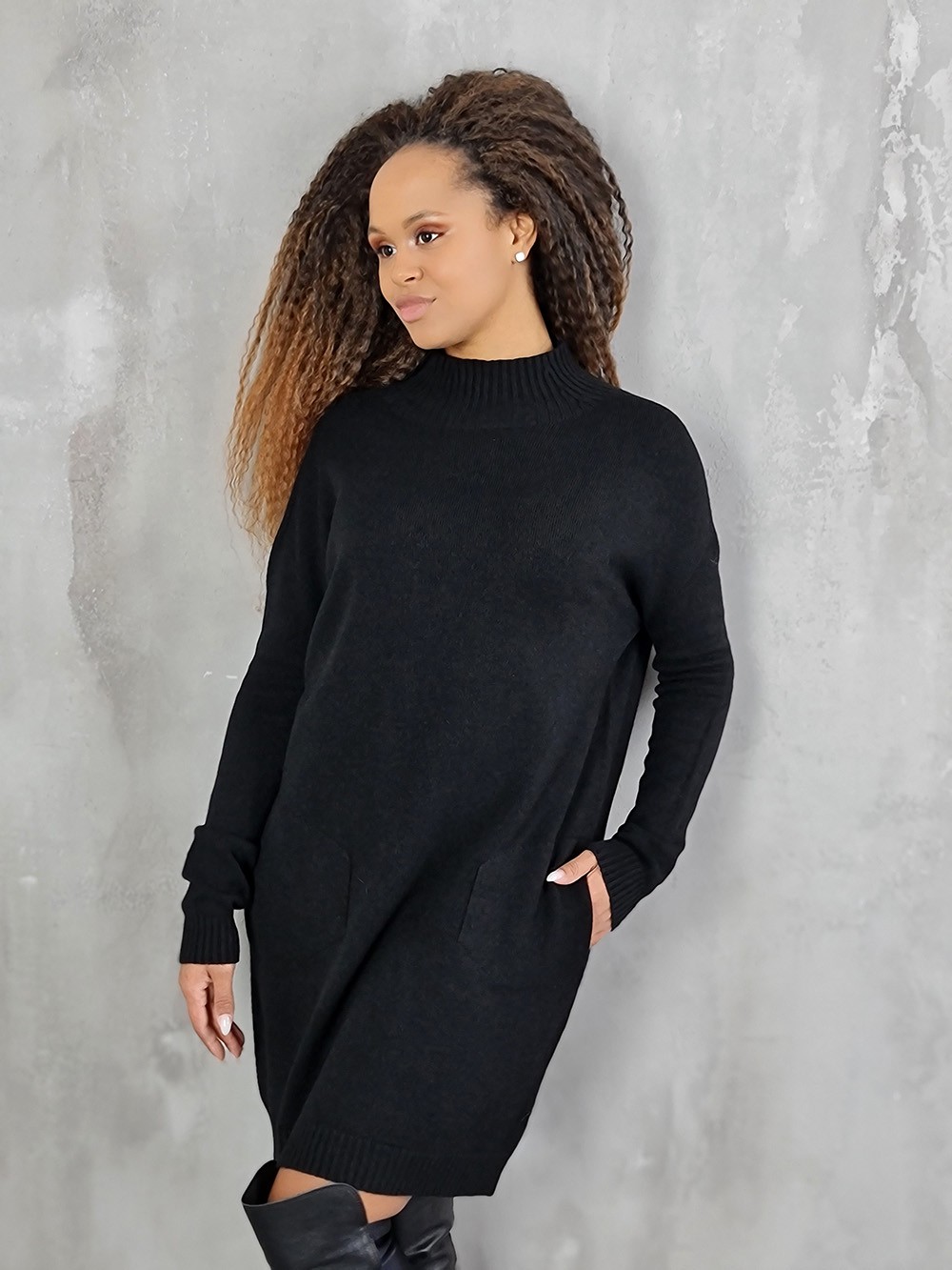 Платье Please теплое с воротом и карманами чёрное, фотография №1