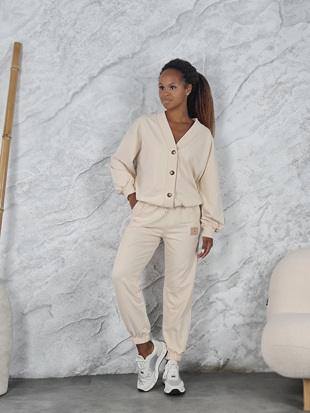 Костюм ONE LOVE кардиган и джоггеры бежевый, фотография №1