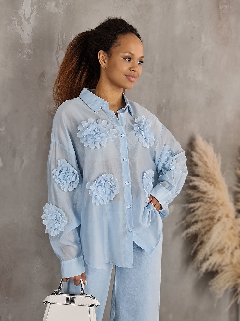 Рубашка J-Clair с пришитыми цветами голубая, фотография №1