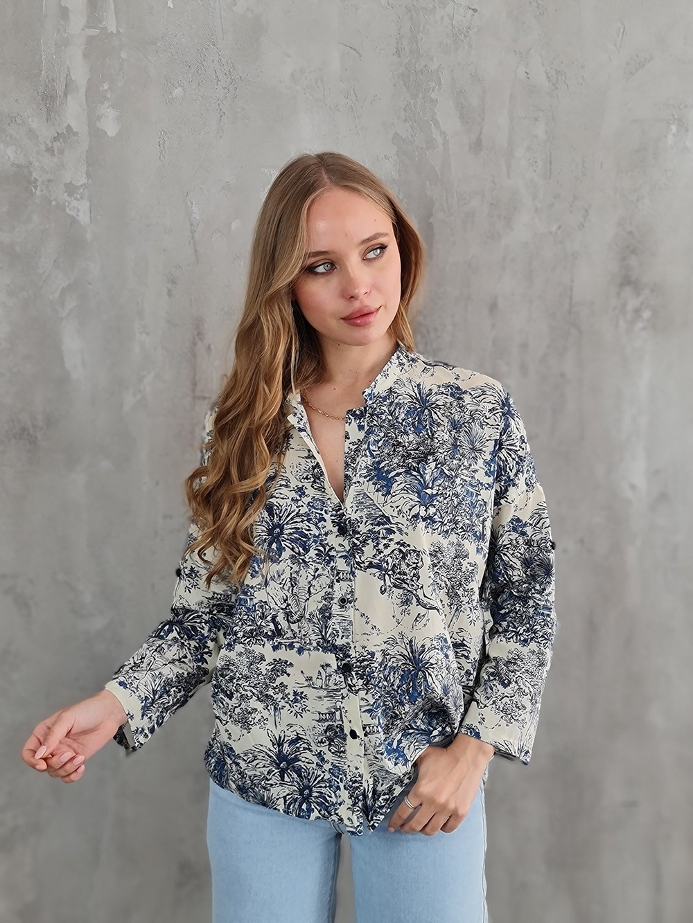 Рубашка Royal Belle с принтом растений и животных кремовая, фотография №1