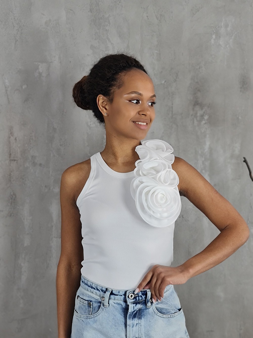 Топ Imperial с цветочками спереди слева белый, фотография №1