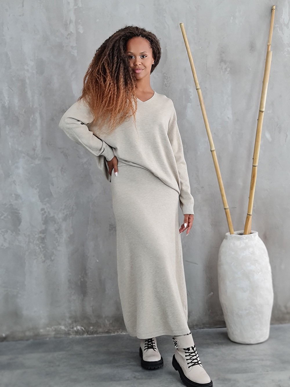 Костюм Lara джемпер и А-образная юбка бежевый, фотография №1