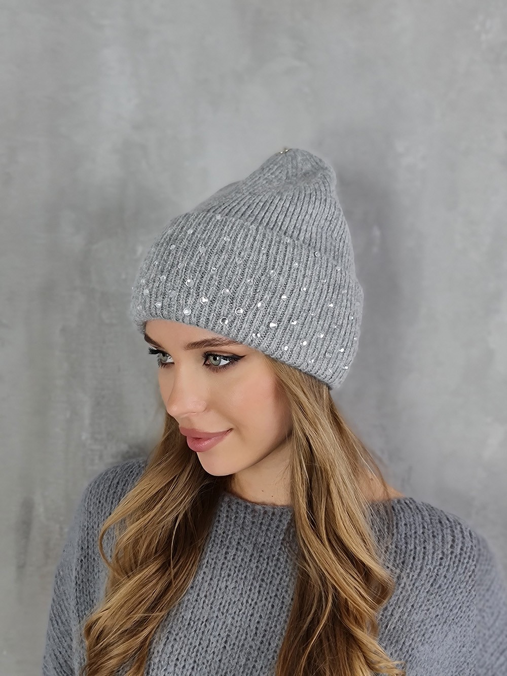 Шапка Mondana с россыпью страз серая , фотография №1