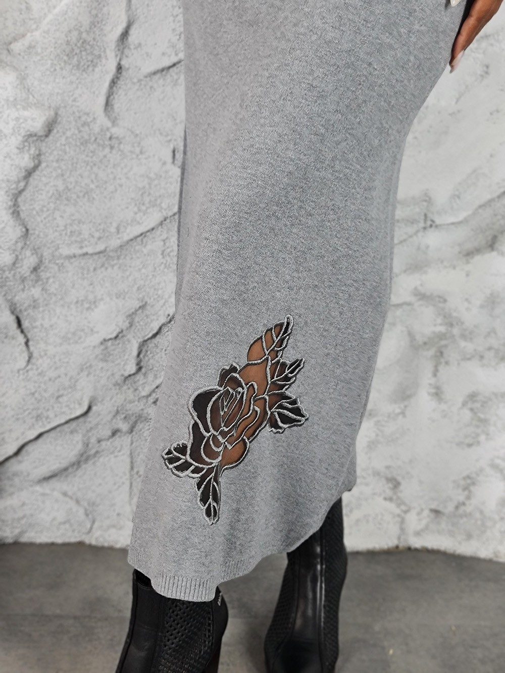 Костюм BEAUTY WOMEN трикотажный джемпер цветы юбка серый, фотография №6