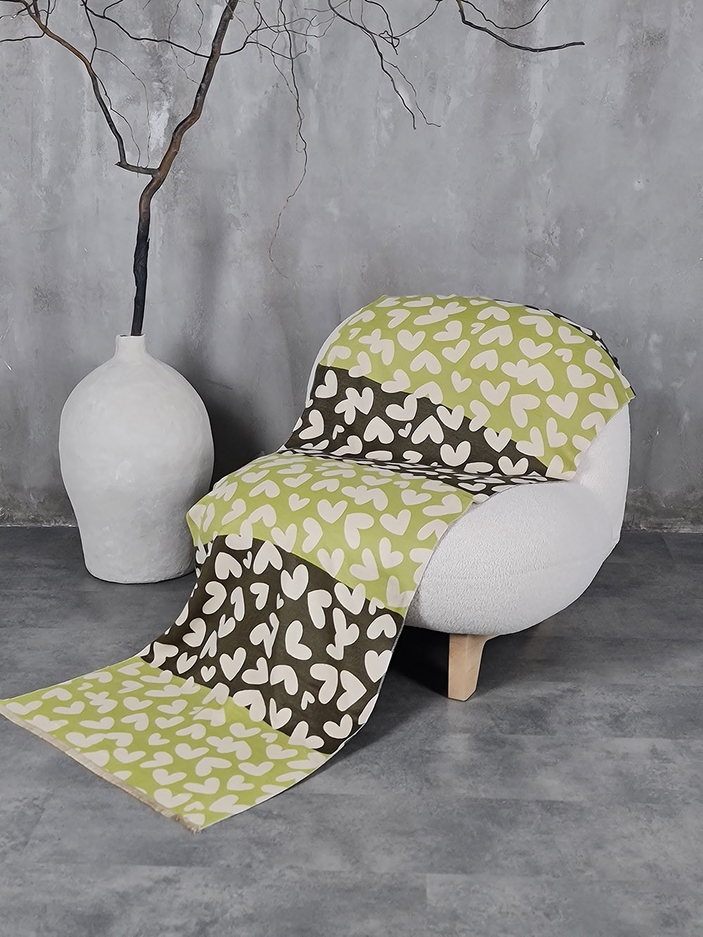 Палантин принт сердцечки оливковый, фотография №1