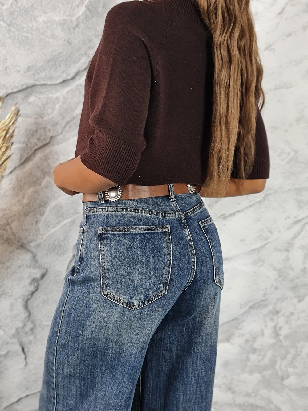 Джинсы ADORA с коричневым ремнем синие, фотография №4