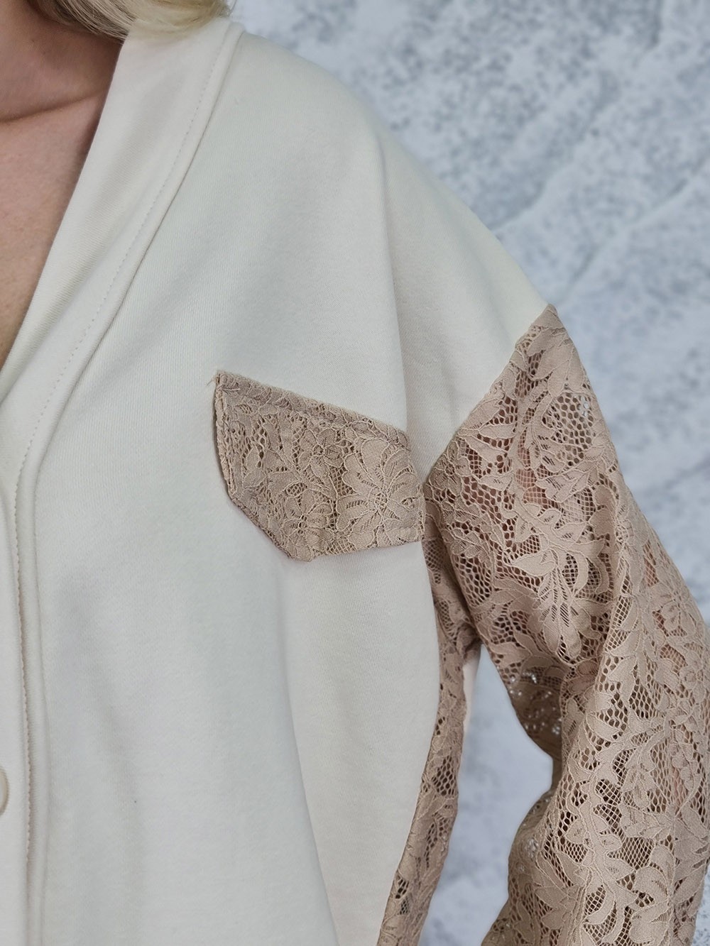 Кардиган MIHO'S бежевое кружево на рукавах кремовый, фотография №4