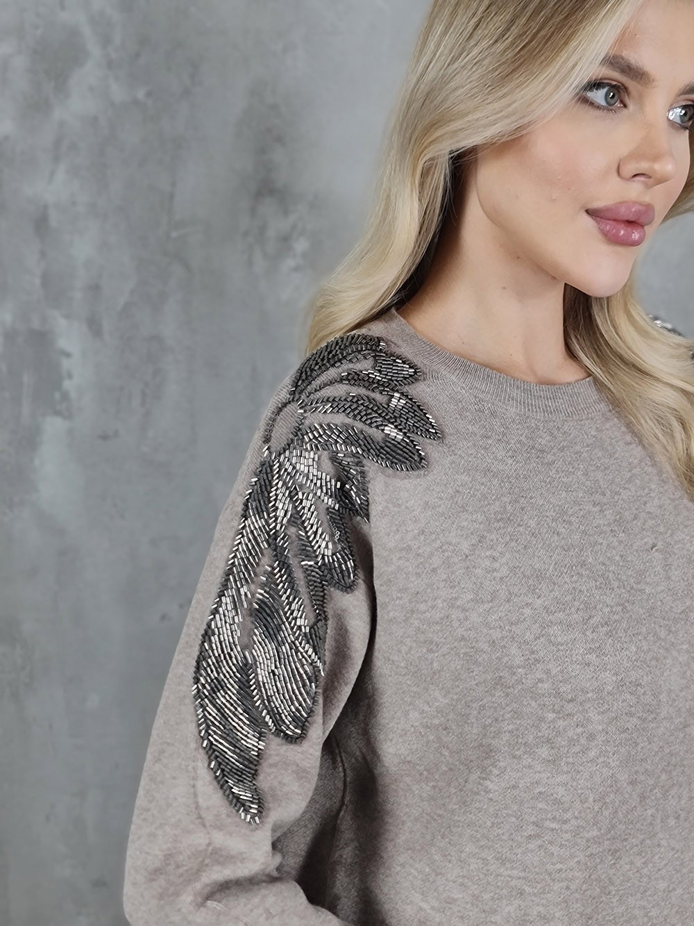 Платье ENZORIA с вышивкой тауп , фотография №2