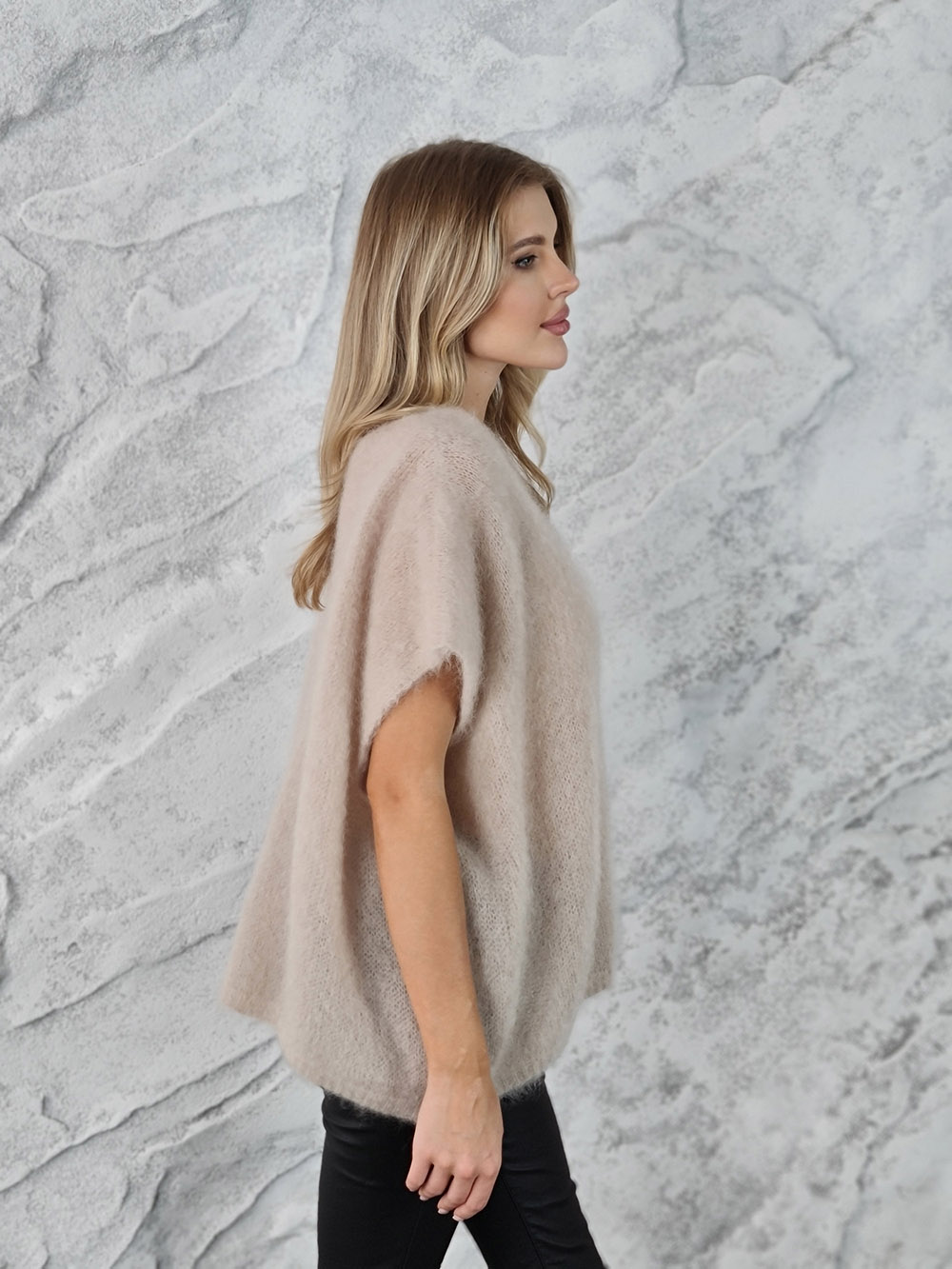 Жилет Elegance kid мохер бежевый, фотография №3