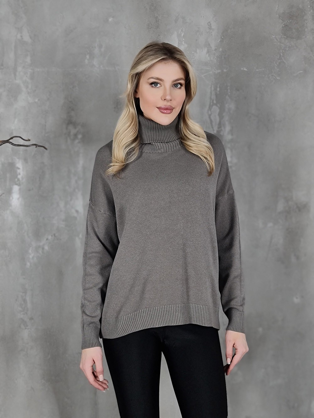 Джемпер CLOTHÉ с высоким воротом тауп, фотография №1