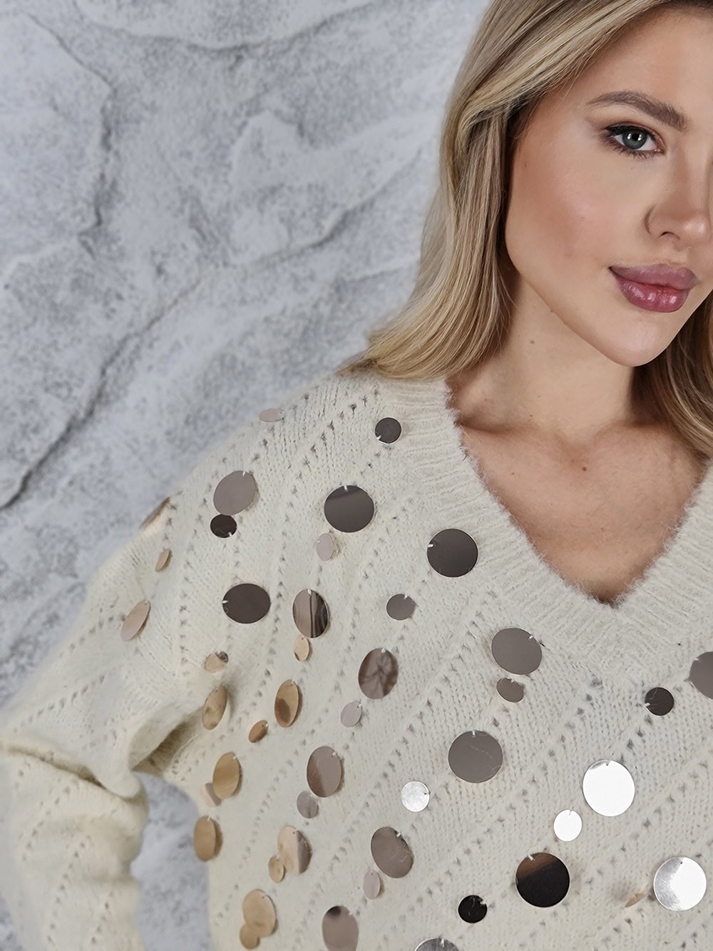 Джемпер DEGREES v вырез с пайетками кремовый, фотография №2