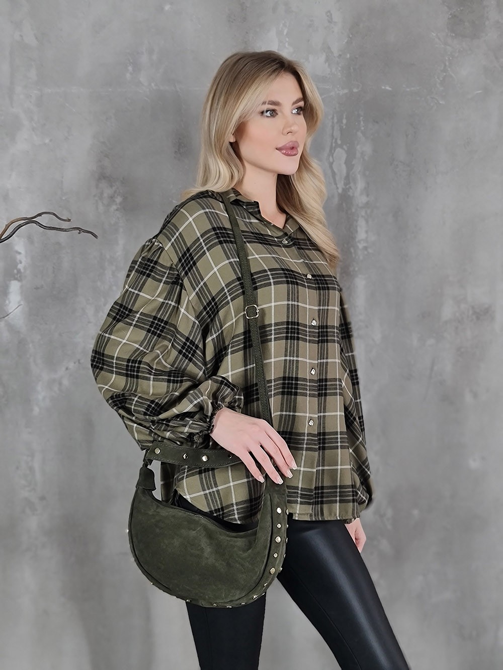 Сумка с золотыми заклепками хаки, фотография №3