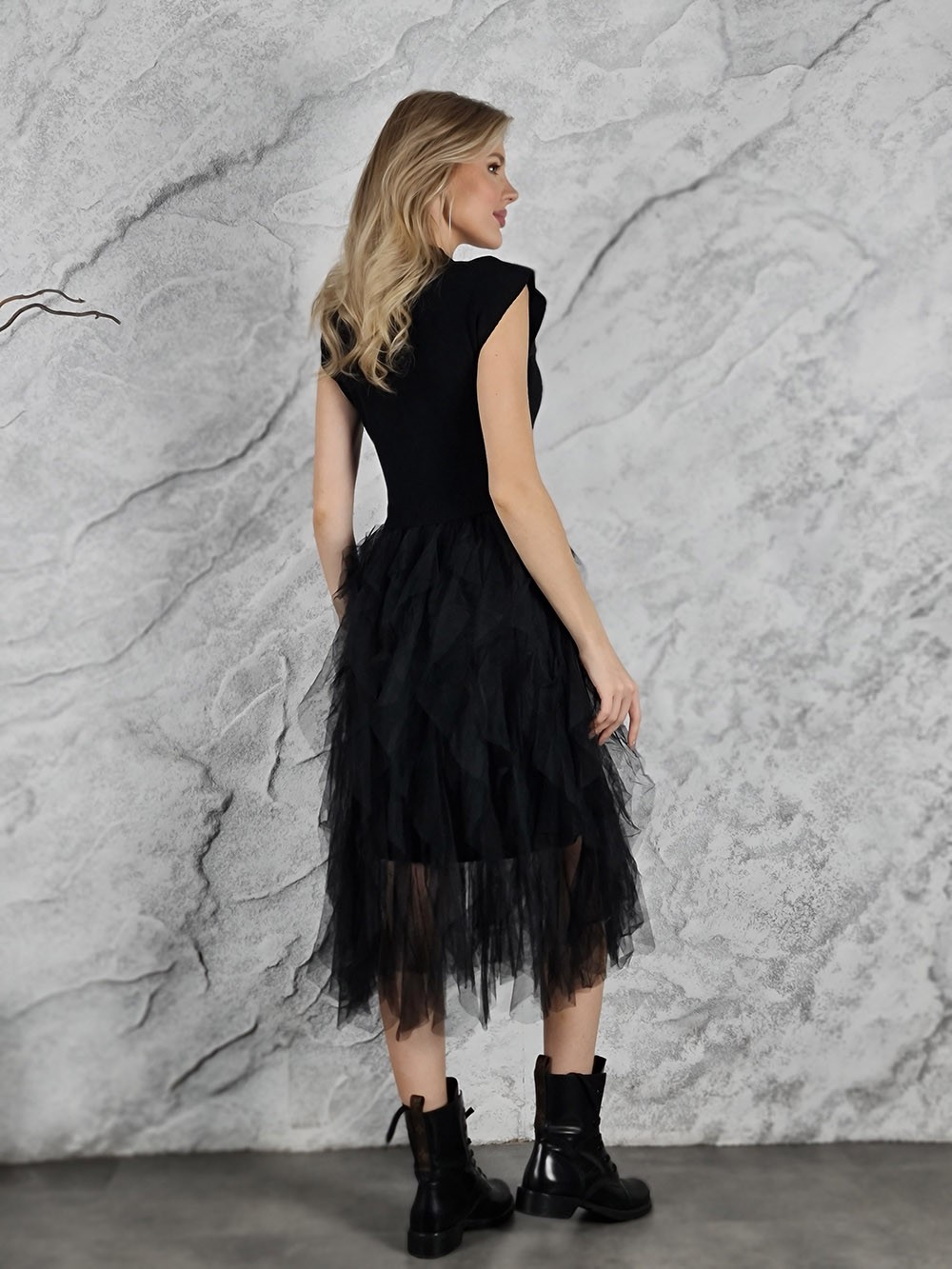 Платье LAMIAR с фатиновой юбкой короткий рукав черное, фотография №2
