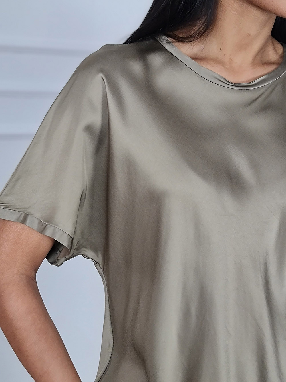 Футболка CLOTHÉ шелковистая вискоза тауп, фотография №3
