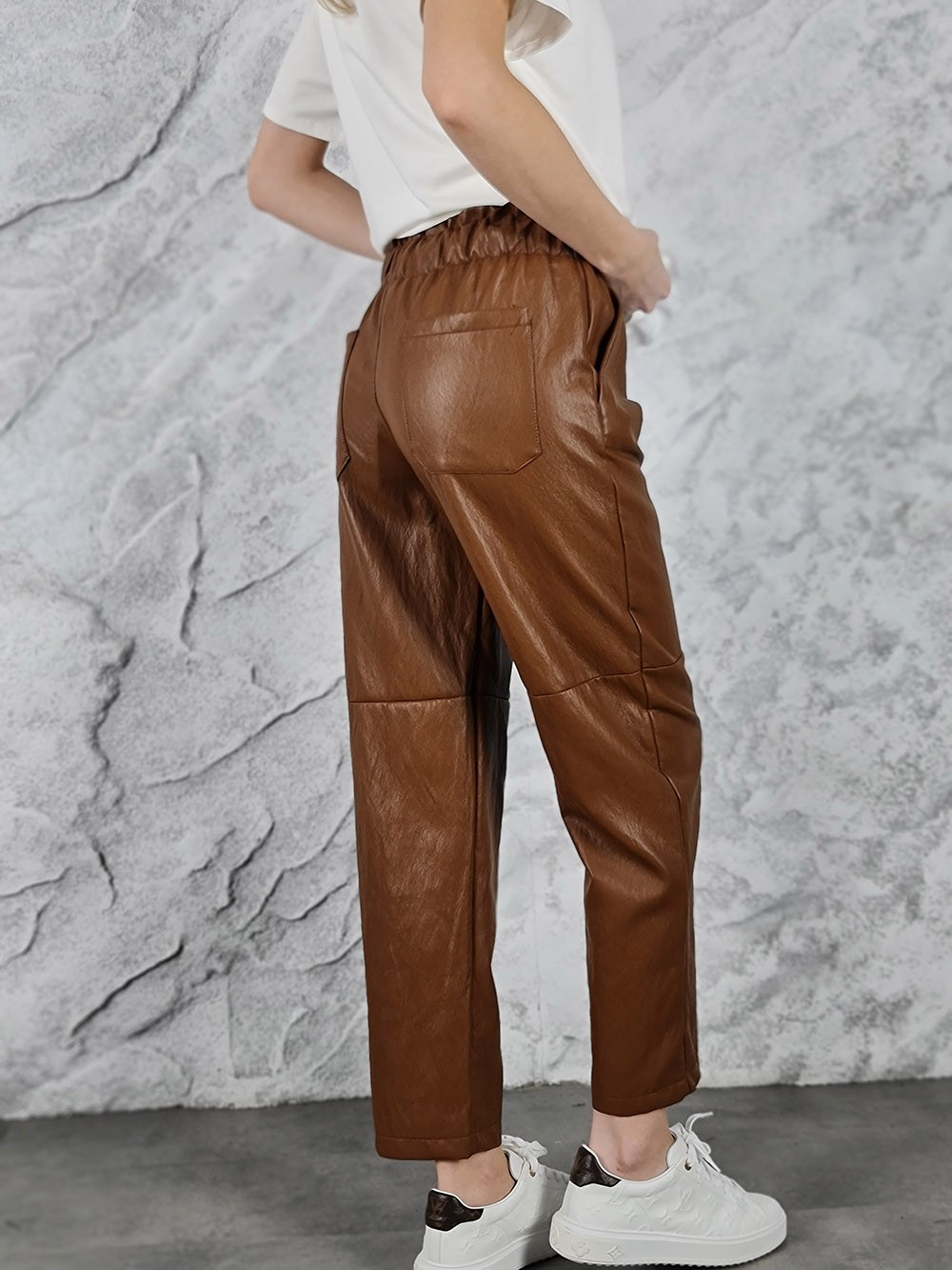 Брюки MIHO'S экокожа на завязках шоколад, фотография №4