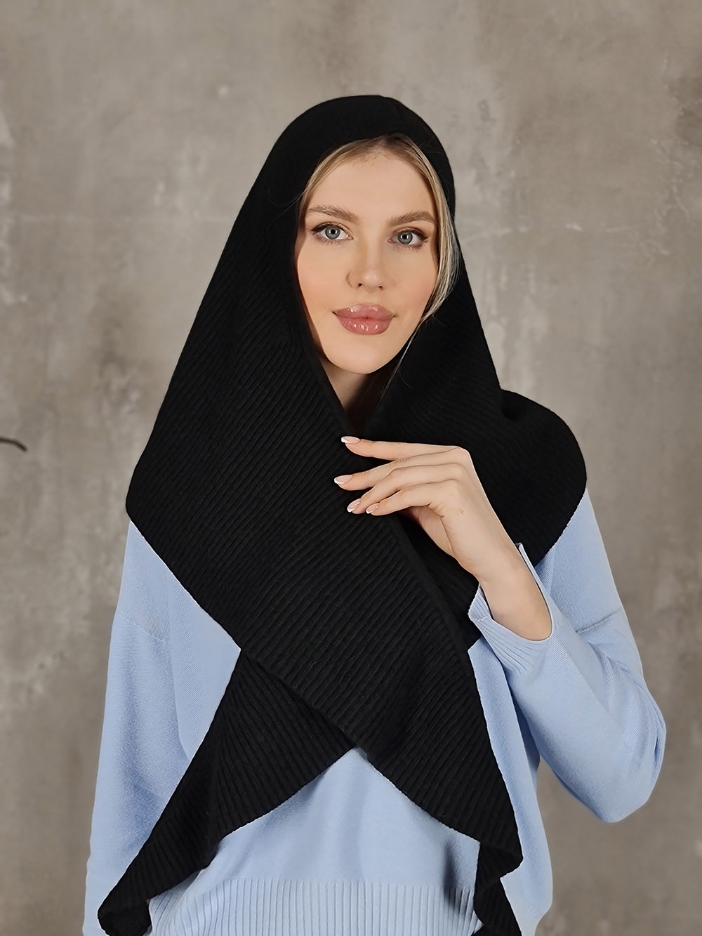 Капор Vicolo на завязках черный, фотография №1