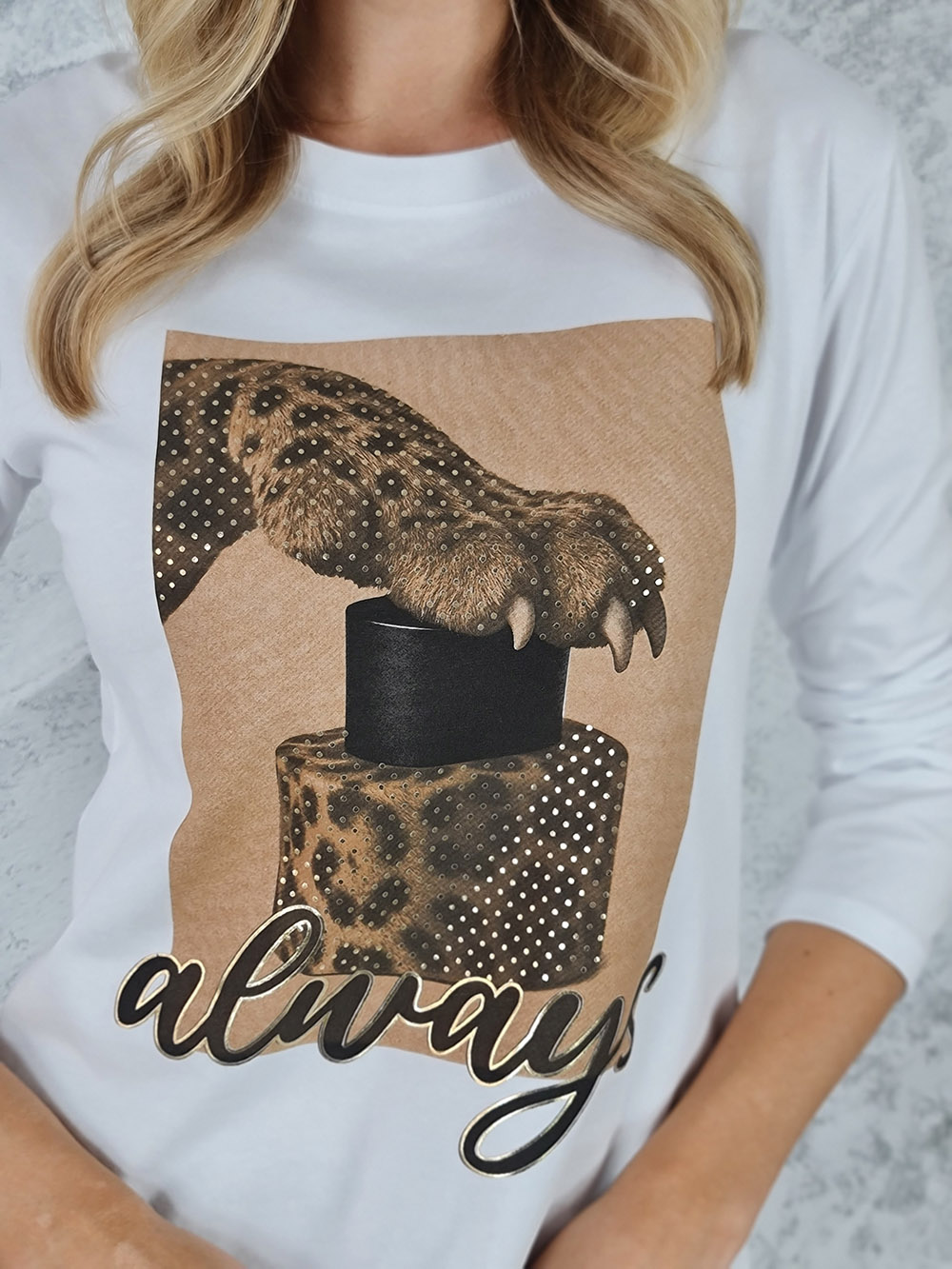 Лонгслив Mitica&Co. с принтом "лапа леопарда" белый, фотография №2