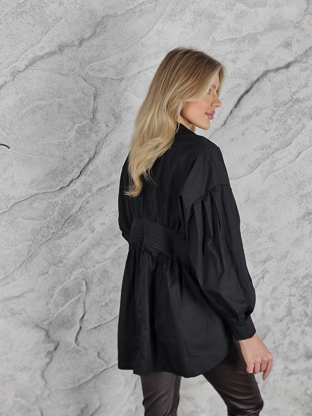 Рубашка DEGREES приталенная с золотыми пуговицами черная, фотография №3