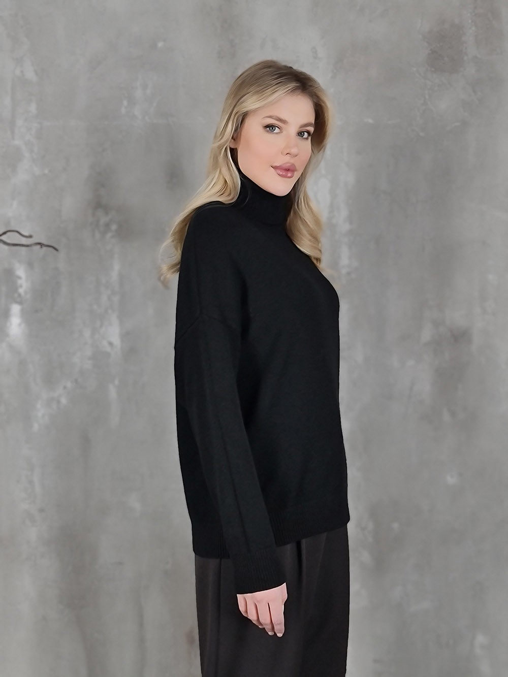 Джемпер CLOTHÉ с высоким воротом черный, фотография №2