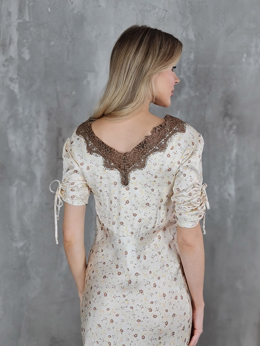 Платье CLOTHÉ принт цветы с коричневым кружевом молочное , фотография №4
