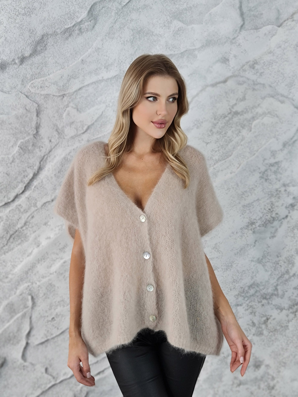 Жилет Elegance kid мохер бежевый, фотография №1