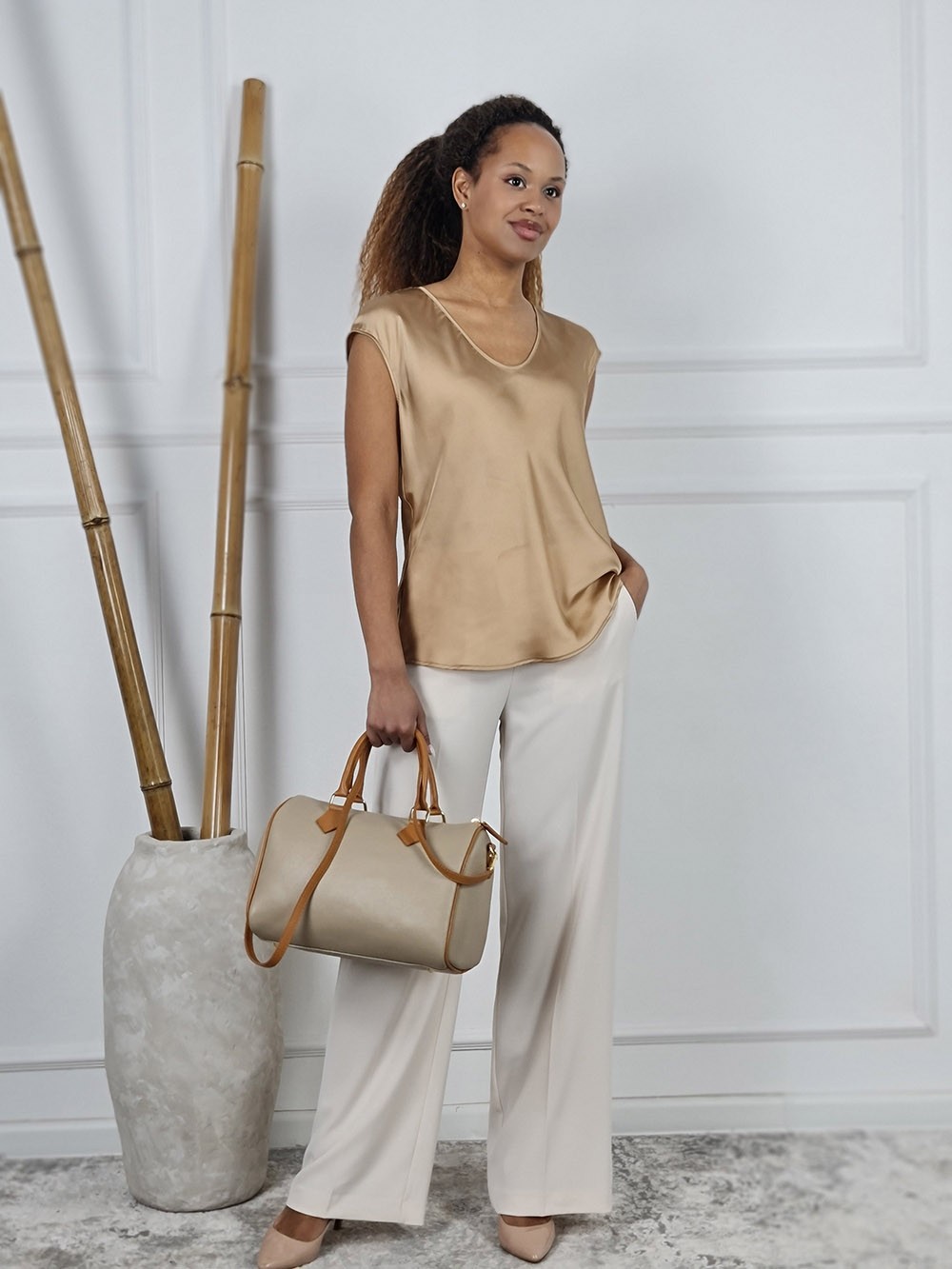 Сумка из натуральной кожи мокко с бежевой вставкой большая, фотография №4