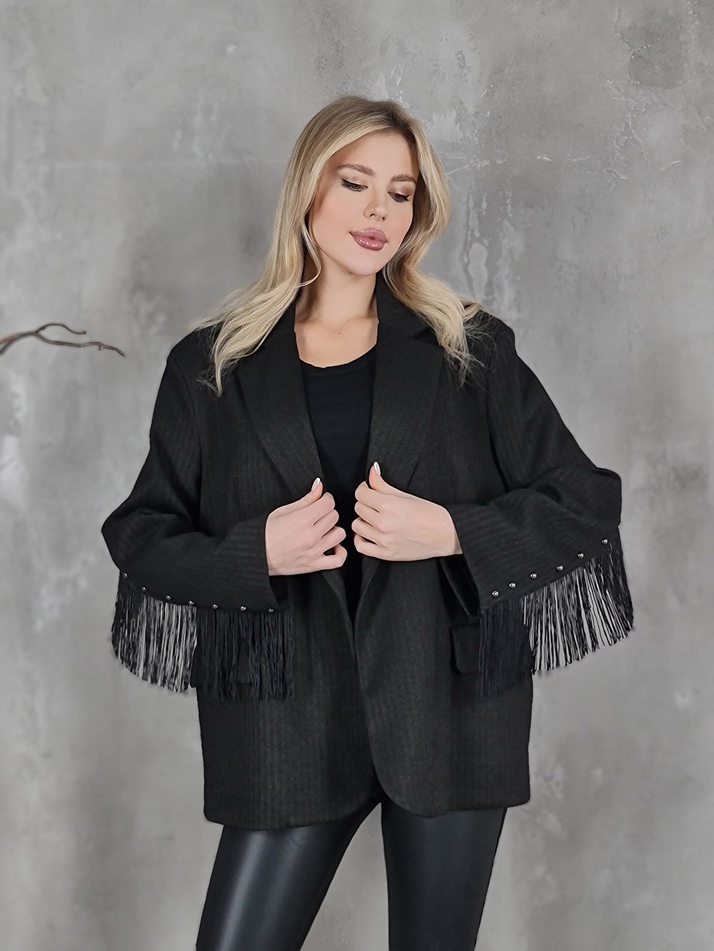 Пиджак Philia loft в полоску с бахромой на рукавах графит, фотография №2