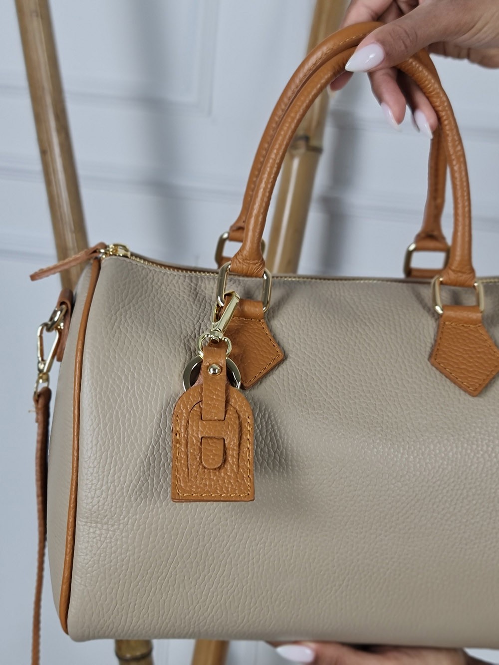 Сумка из натуральной кожи мокко с бежевой вставкой большая, фотография №2