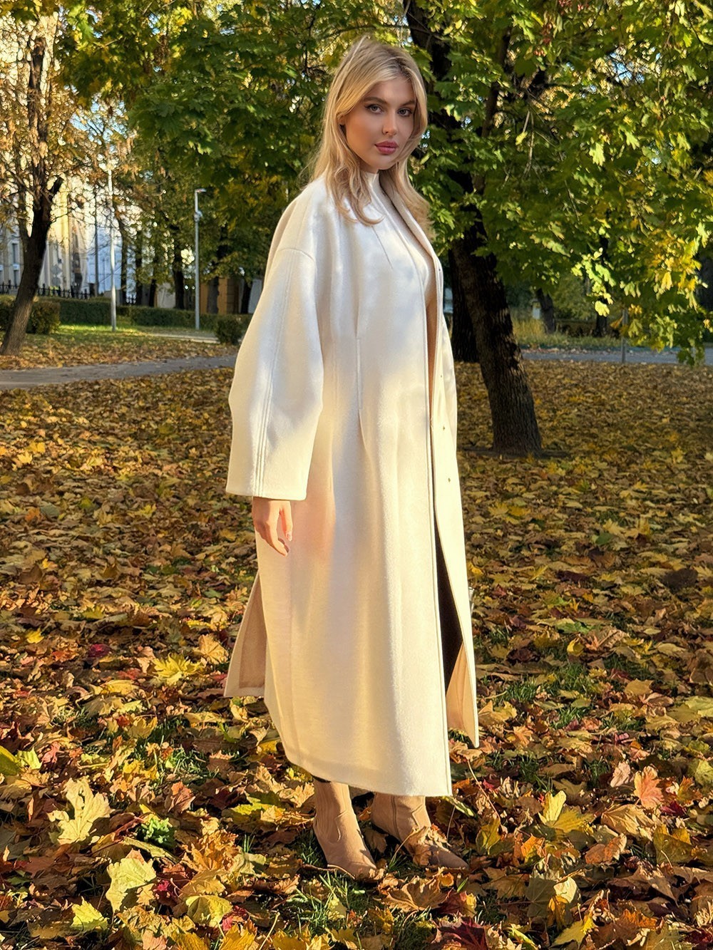 Пальто Barbara Alvisi с защипами по бокам молочное, фотография №2