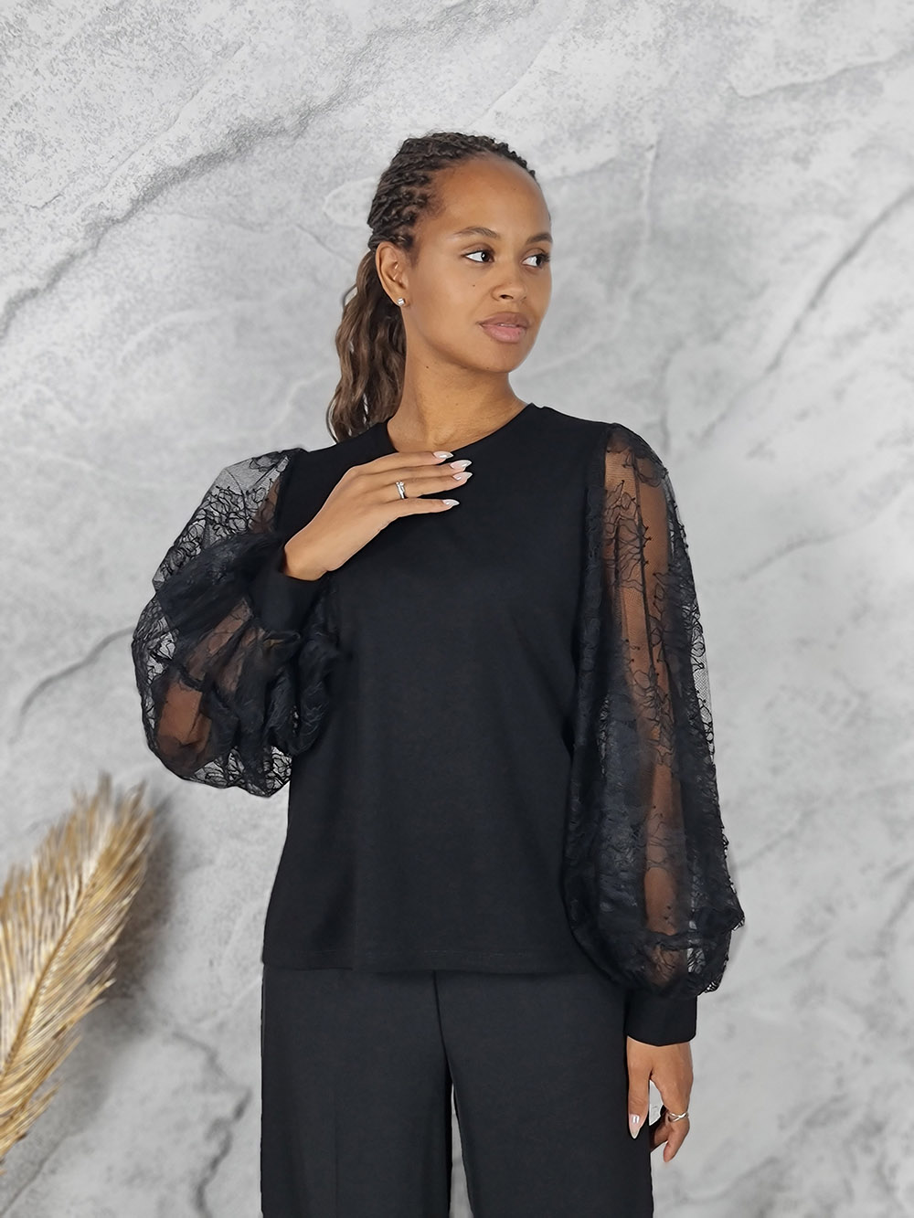 Свитшот Imperial кружевные рукава черный, фотография №2