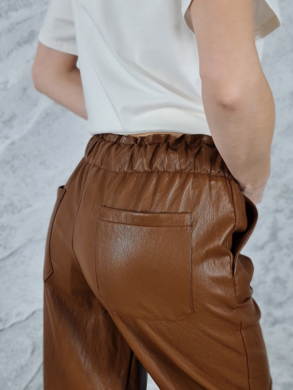 Брюки MIHO'S экокожа на завязках шоколад, фотография №5