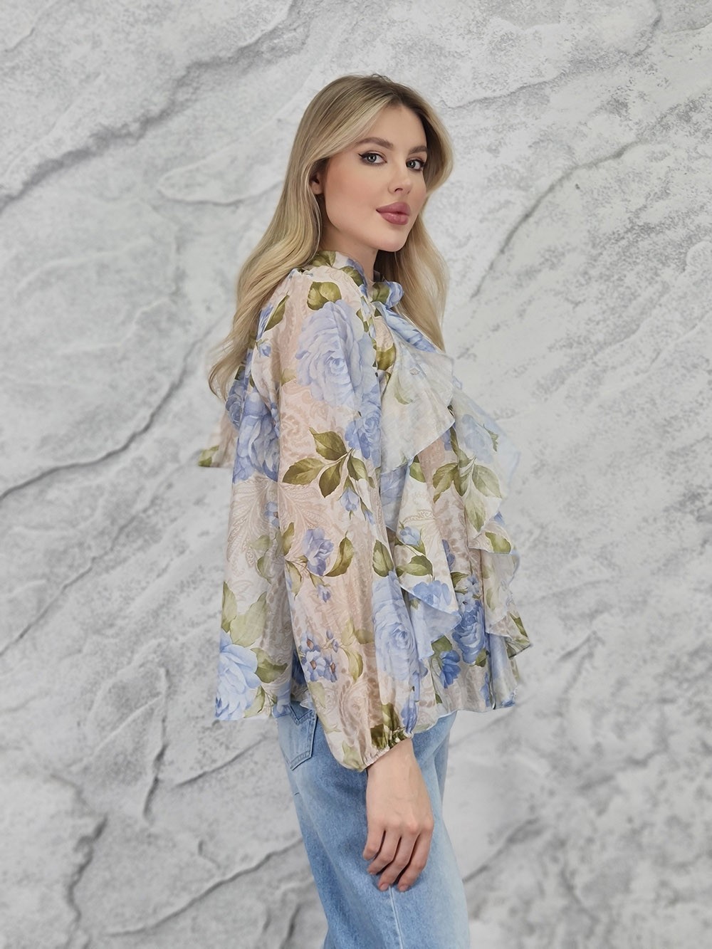 Блузка BluRoyal цветочный принт голубая, фотография №3