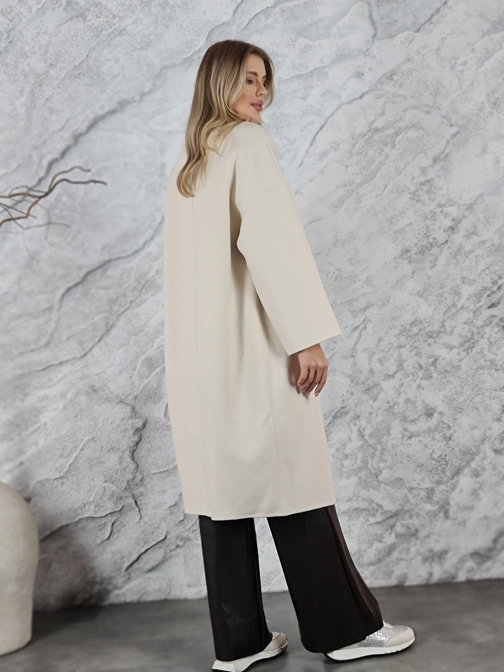 Пальто Vicolo две пуговицы молочное, фотография №3