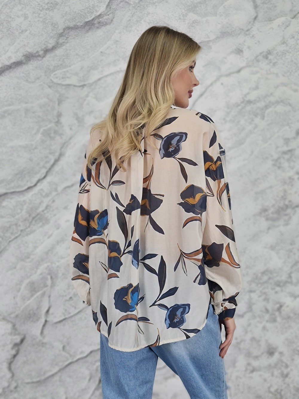 Блузка MIHO'S сине-оранжевый принт цветы кремовая, фотография №4