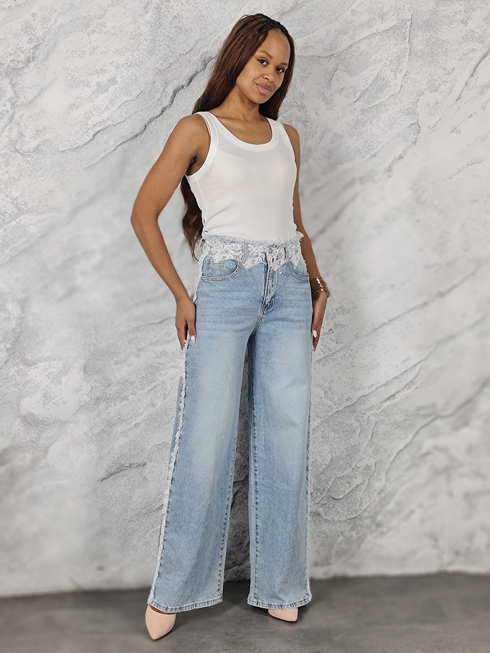 Джинсы ADORO с вышивкой на поясе голубые, фотография №2