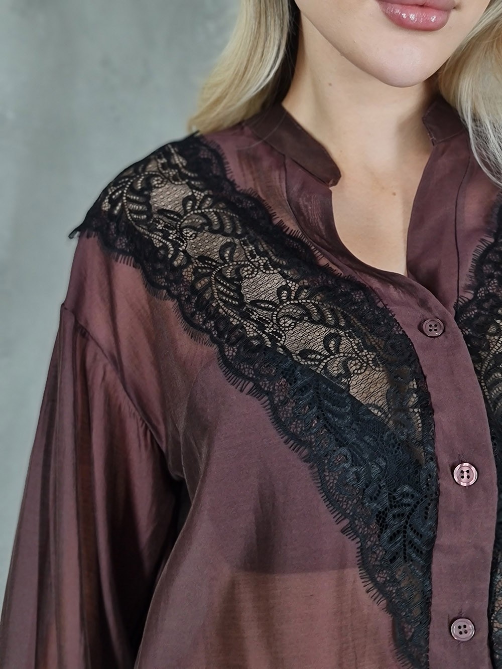 Блузка MIHO'S с кружевной вставкой винная, фотография №5