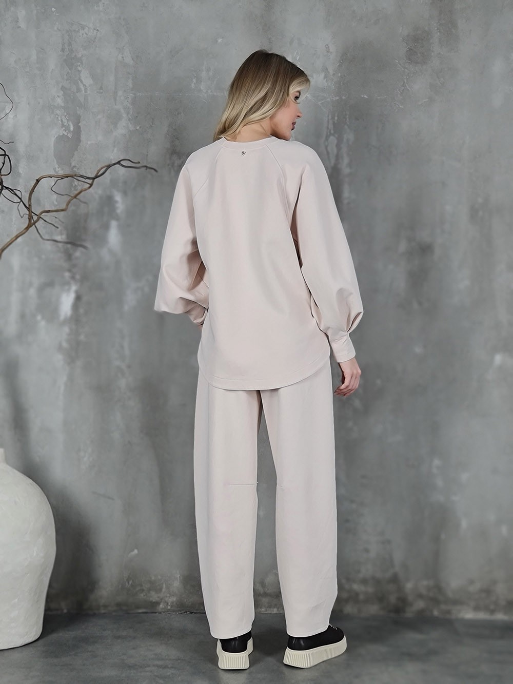 Костюм Philia loft штаны свитшот с надписью пудра , фотография №5