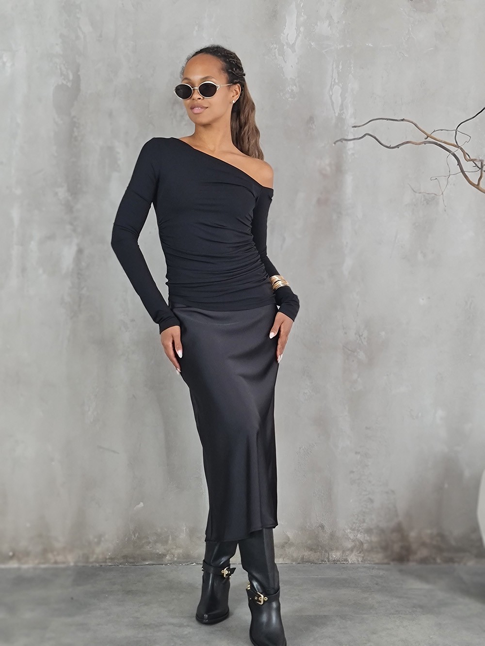 Юбка Imperial атласная миди черная, фотография №2