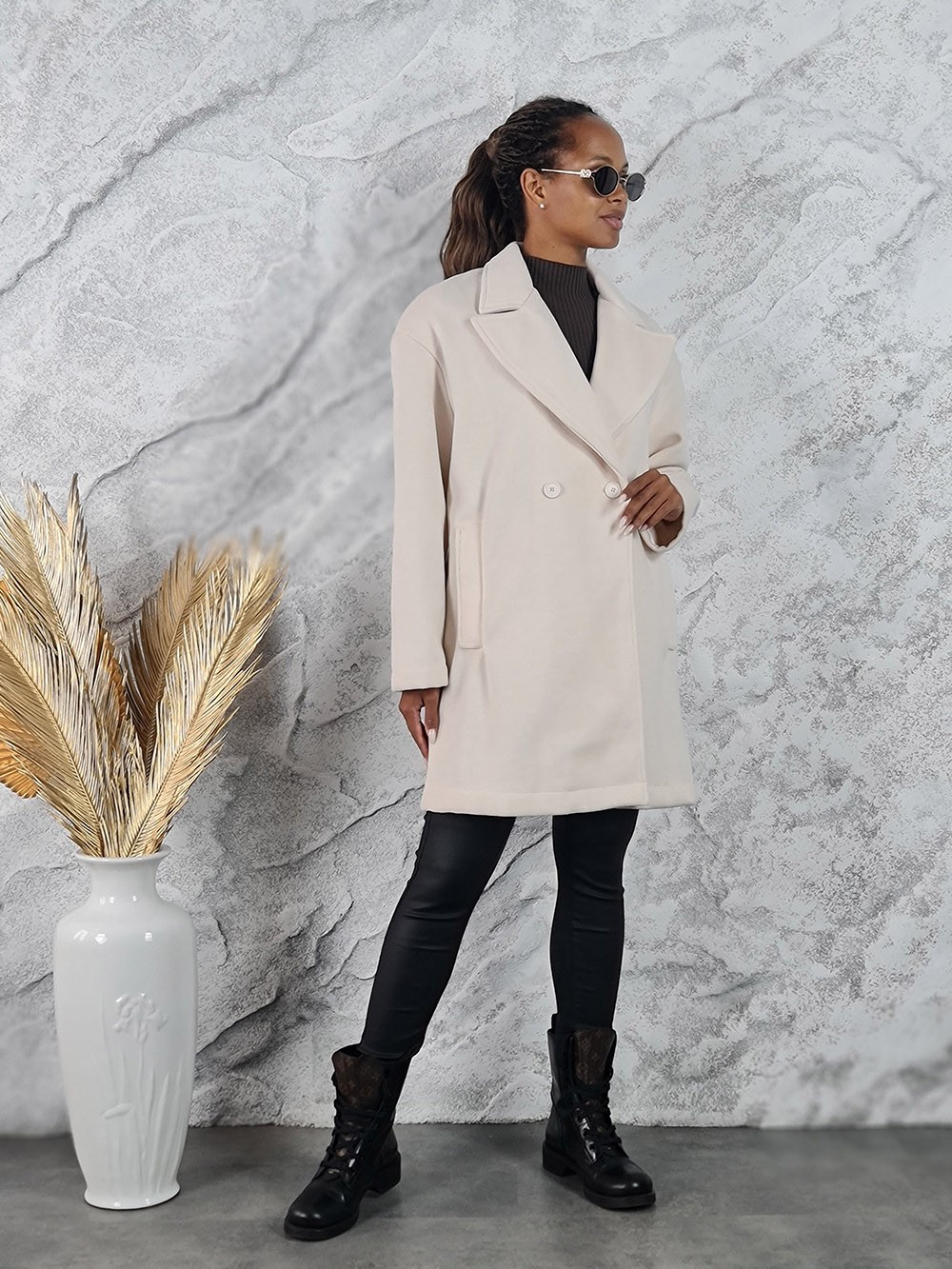 Пальто Motel укороченный оверсайз кремовое, фотография №2