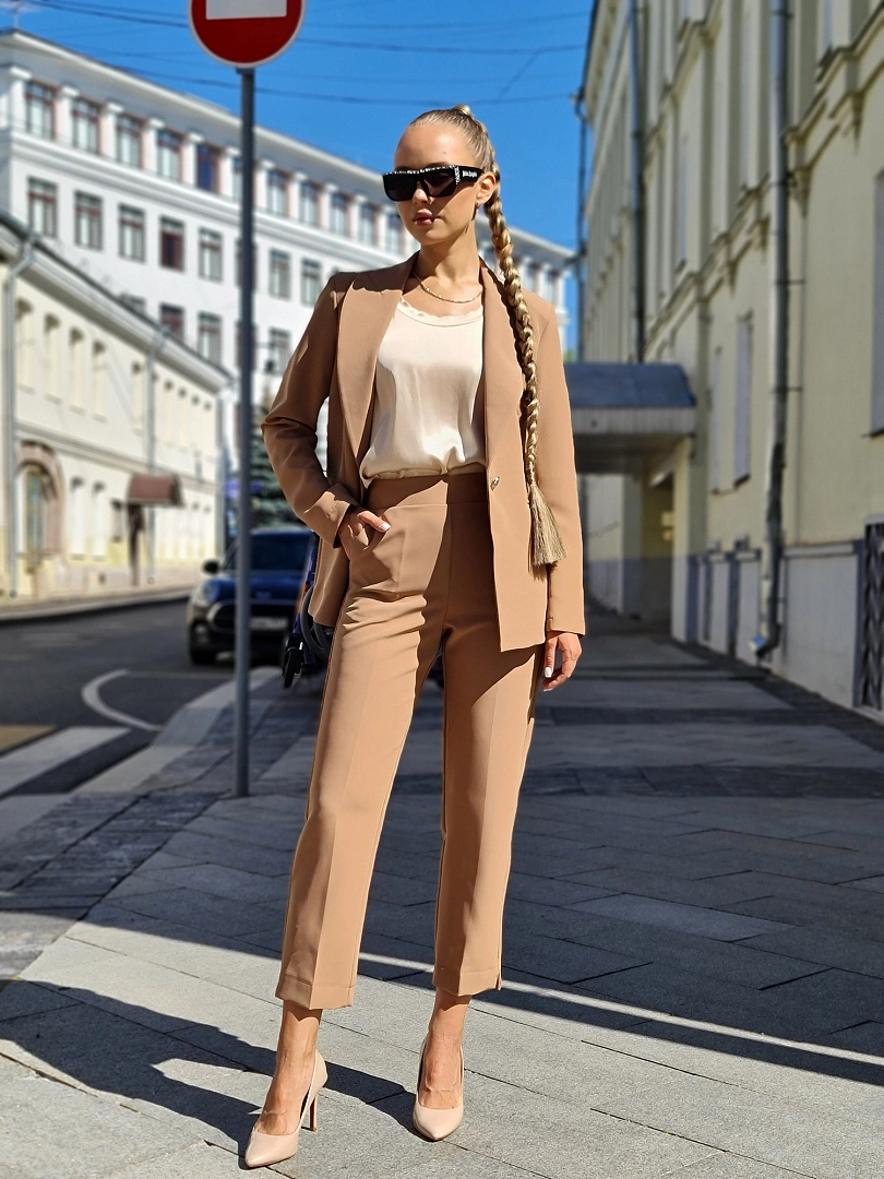 Итальянские брючные костюмы для женщин - купить итальянский женский ...