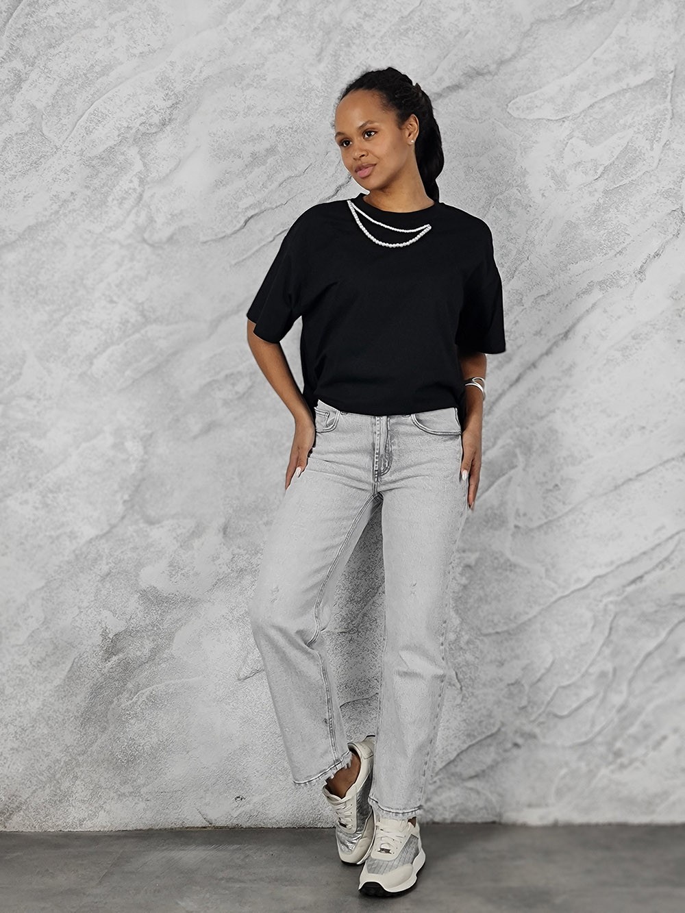 Джинсы Miss Bonbon с потертостями светло-серые, фотография №2