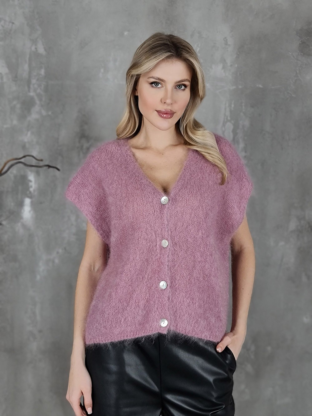 Жилет кид мохер плотная вязка пудра, фотография №1