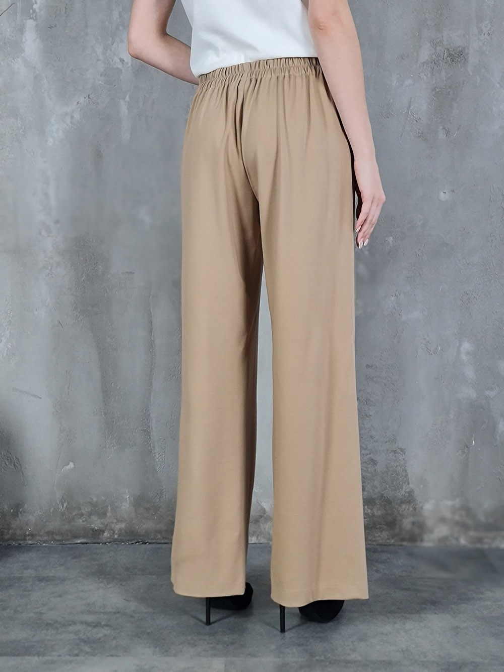 Брюки PAQUITO на резинке сзади песочные, фотография №3