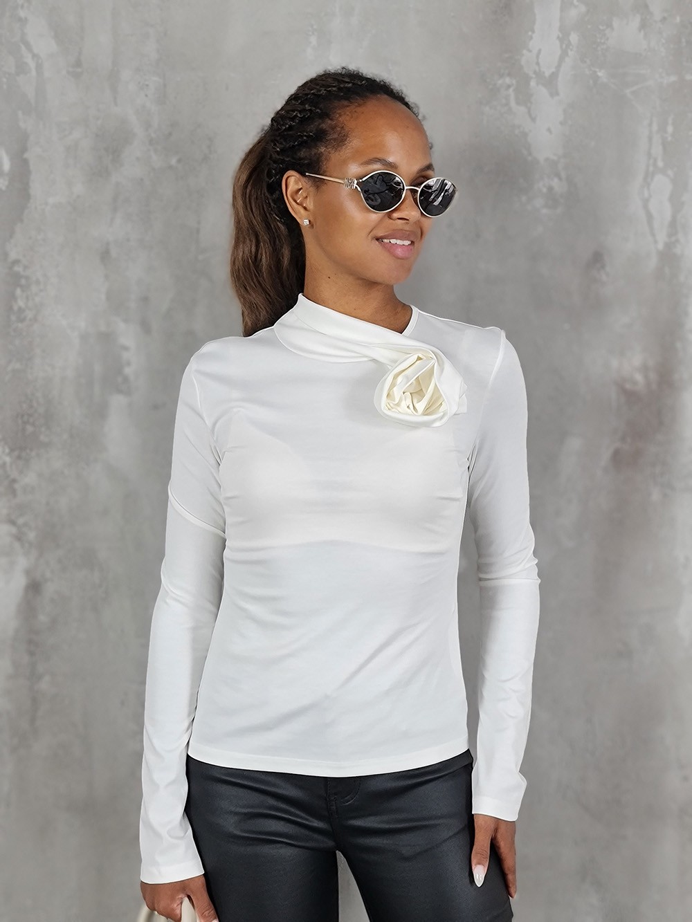 Лонгслив Imperial с цветком спереди белый, фотография №2