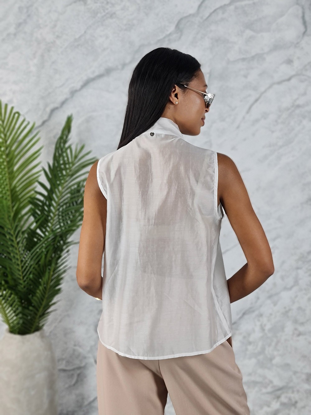 Блузка Rinascimento без рукавов белая, фотография №4