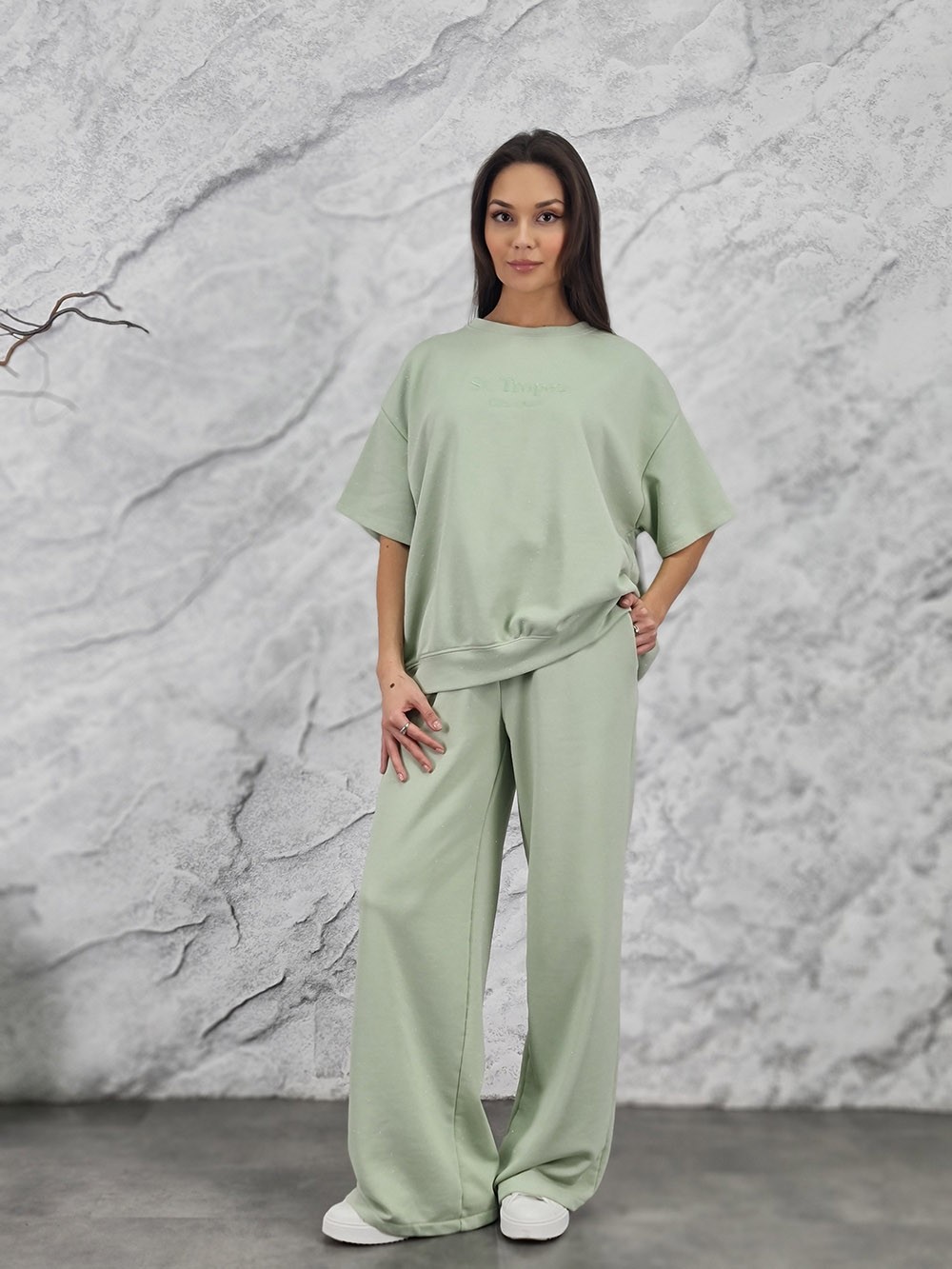 Костюм MOOIJ с блестками футболка и брюки салатовый, фотография №1